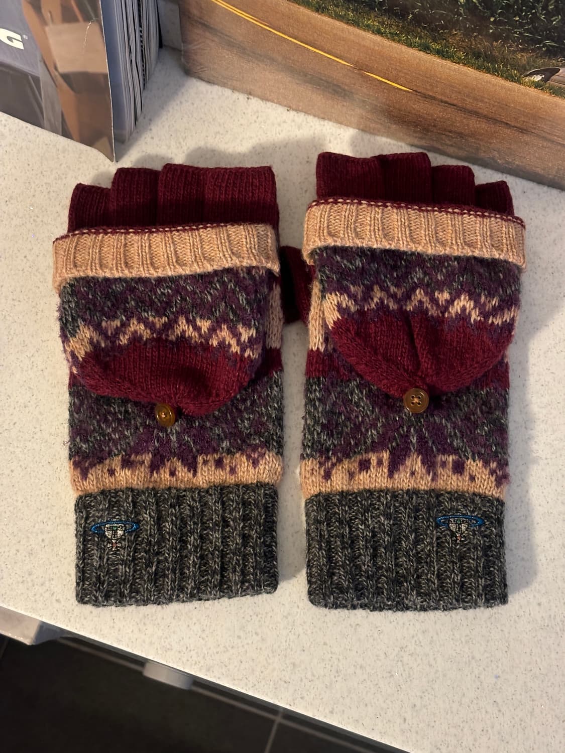 비비안 웨스트우드 노르딕 투웨이 니트장갑 상품이미지5