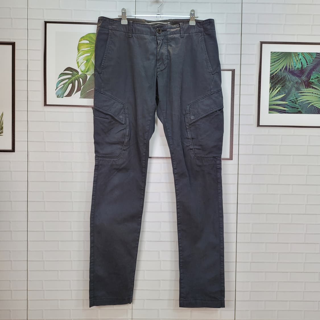 STONE ISLAND 스톤아일랜드 스키니 카고 팬츠 바지

표기사이즈: 상품이미지1