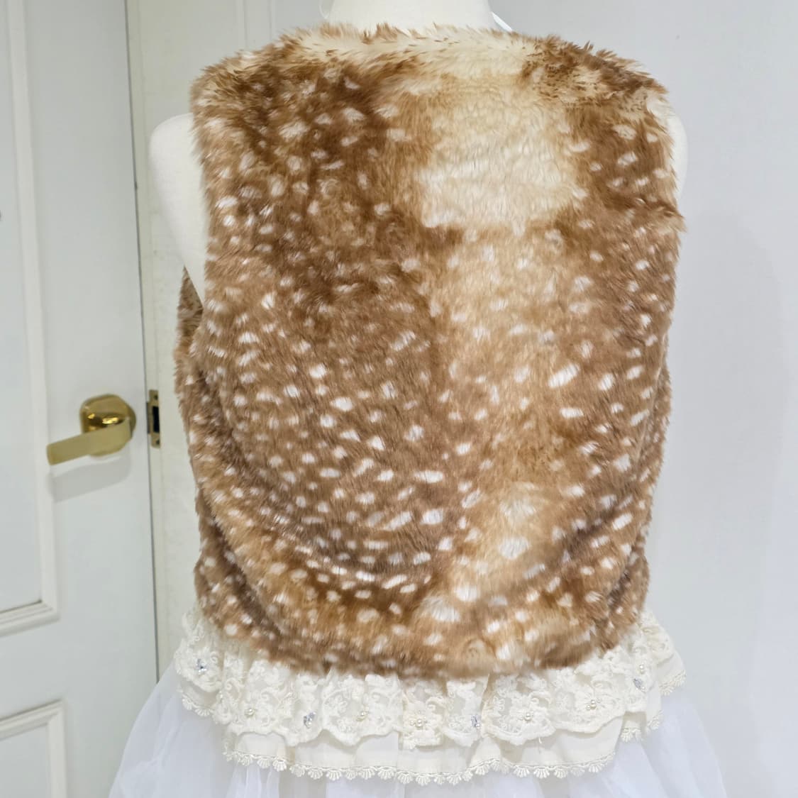 엑시즈팜)빈티지 밤비 레이스큐빅 퍼 모리걸 조끼베스트 상품이미지3