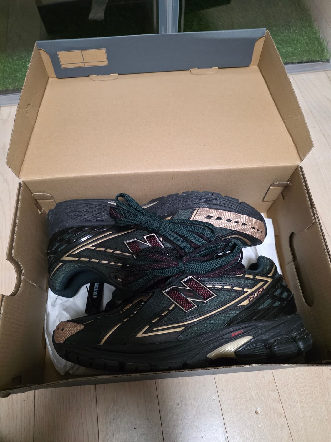 뉴발란스 x 키스 1906R 블랙 그린 275 상품이미지6