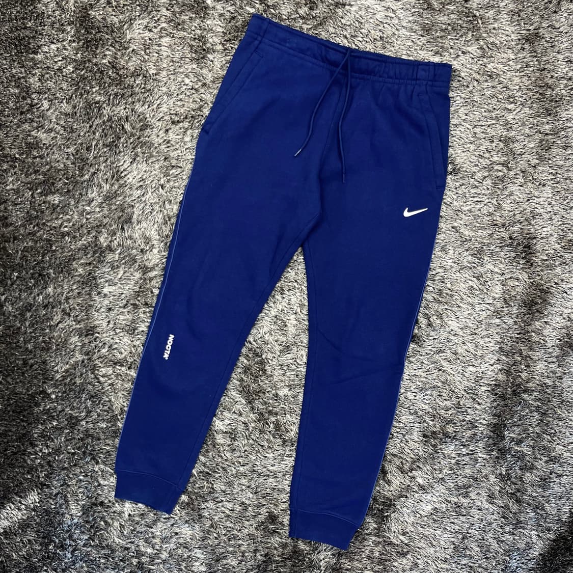 나이키 x 드레이크 녹타 카디널 스탁 에센셜 플리스팬츠  상품이미지1