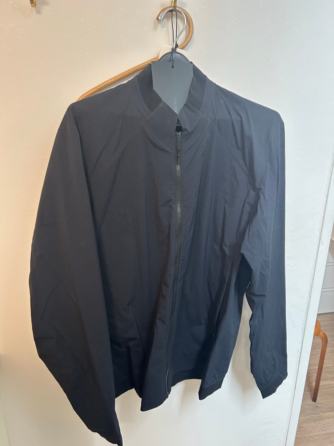 베일런스 네미스 자켓 XL 판매합니다. 상품이미지1