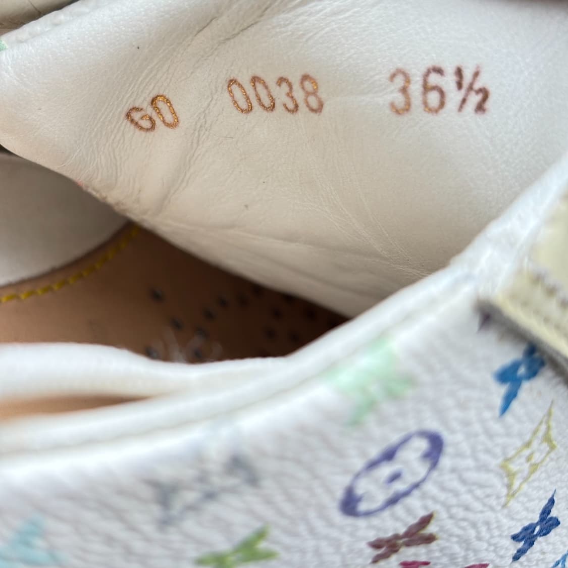 루이비통 36.5 멀티 화이트 스니커즈 상품이미지9