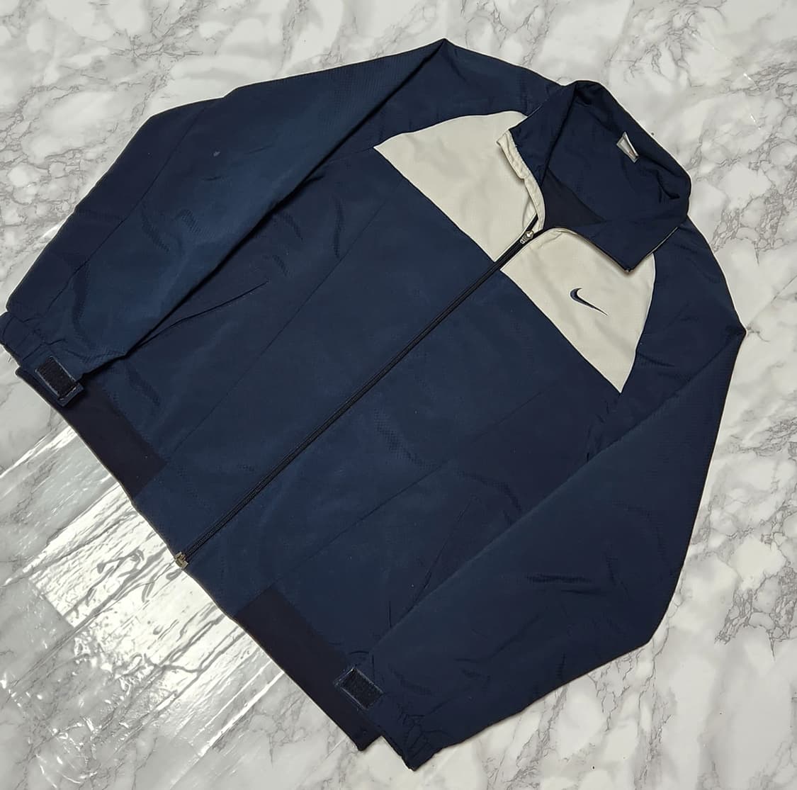 나이키 네이비x화이트 바람막이 자켓 상품이미지3