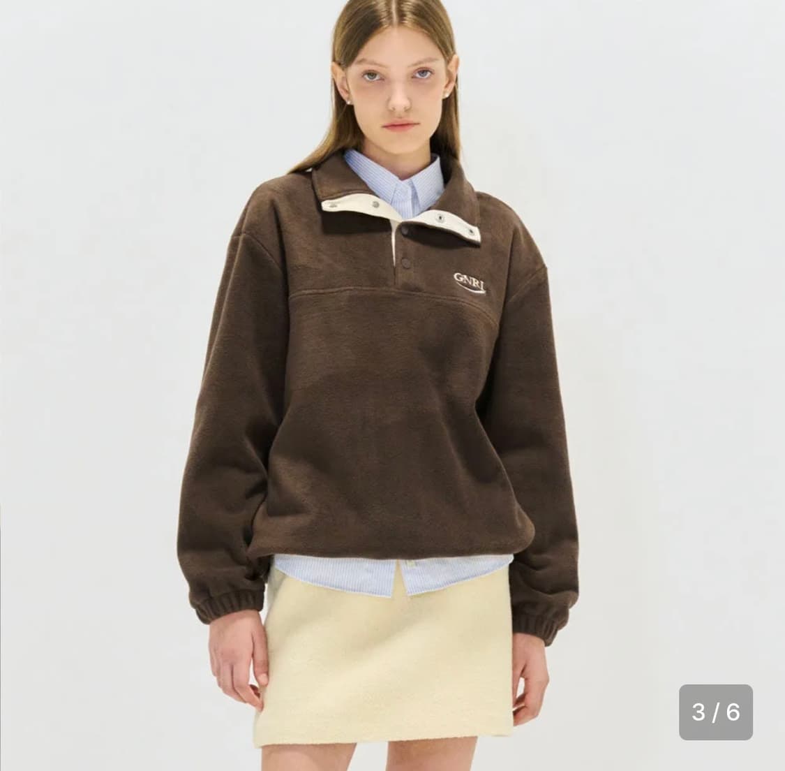 제너럴아이디어 하이넥 플리스 맨투맨 브라운 상품이미지3