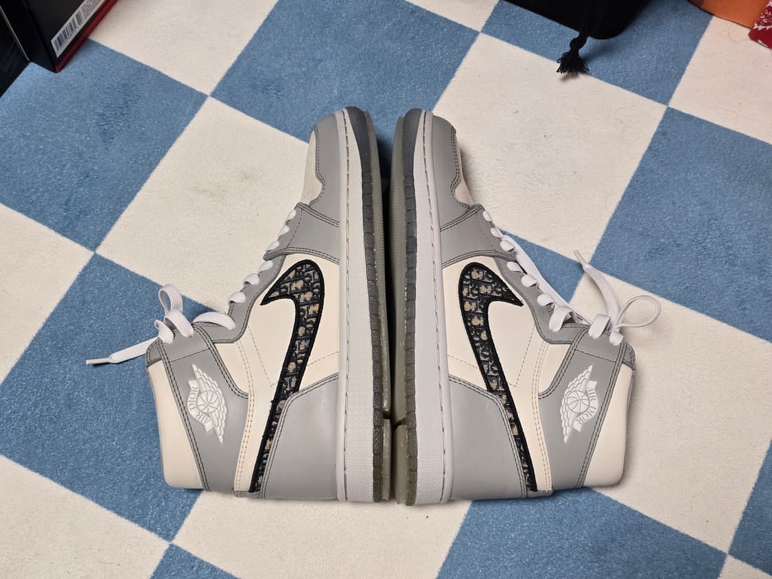 [40.5 / 255] 에어 조던 1 디올 하이 상품이미지4