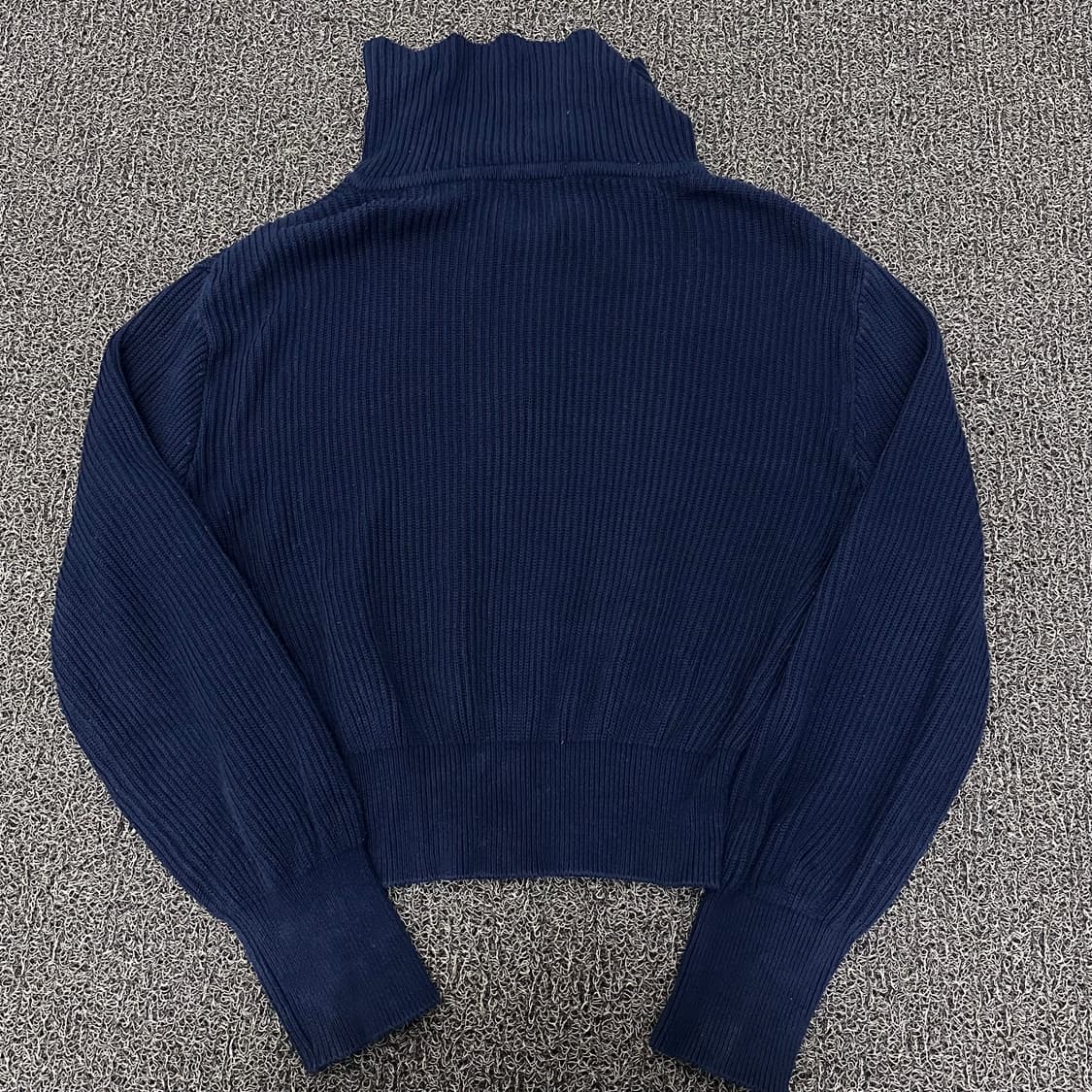 로씨로씨 여성 반집업 니트 네이비  상품이미지8