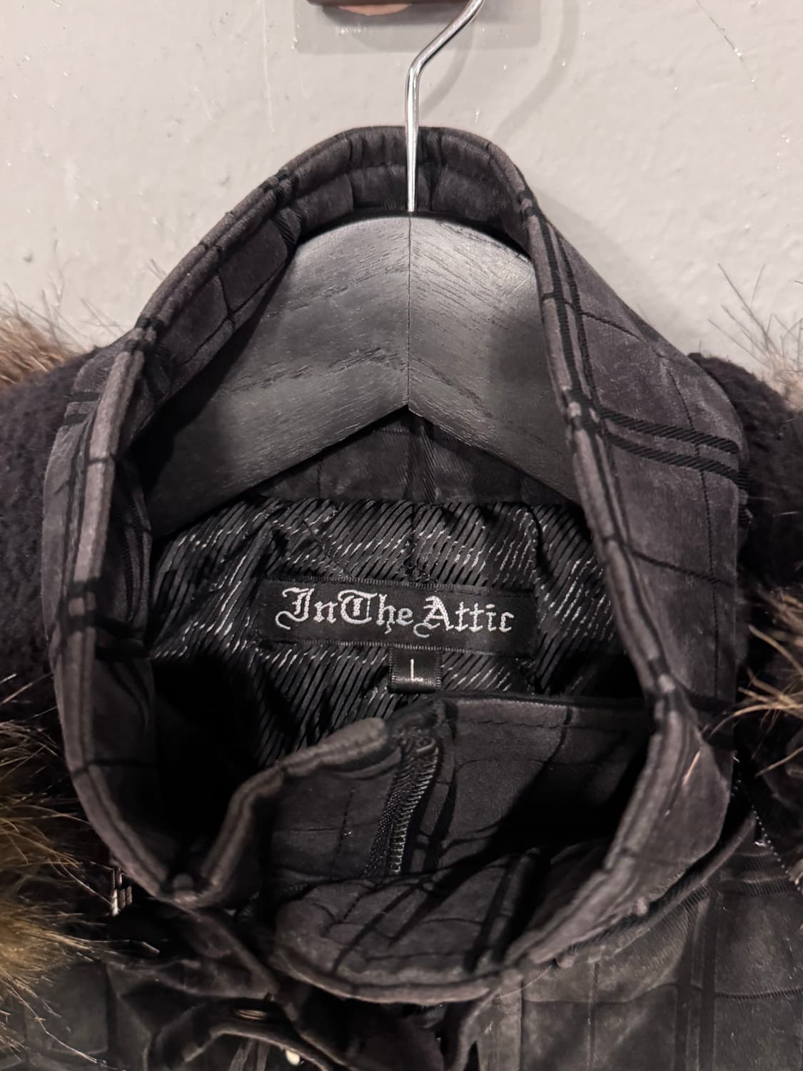 In The Attic 체크 패턴 버클디테일 퍼 후드자켓  상품이미지6