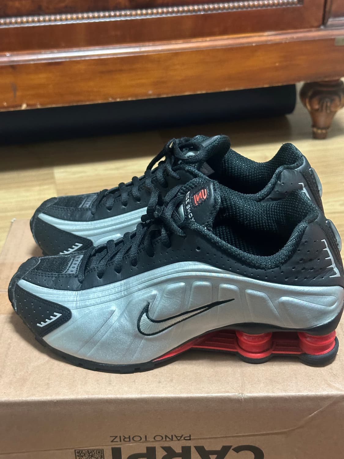 나이키 샥스 240 상품이미지1