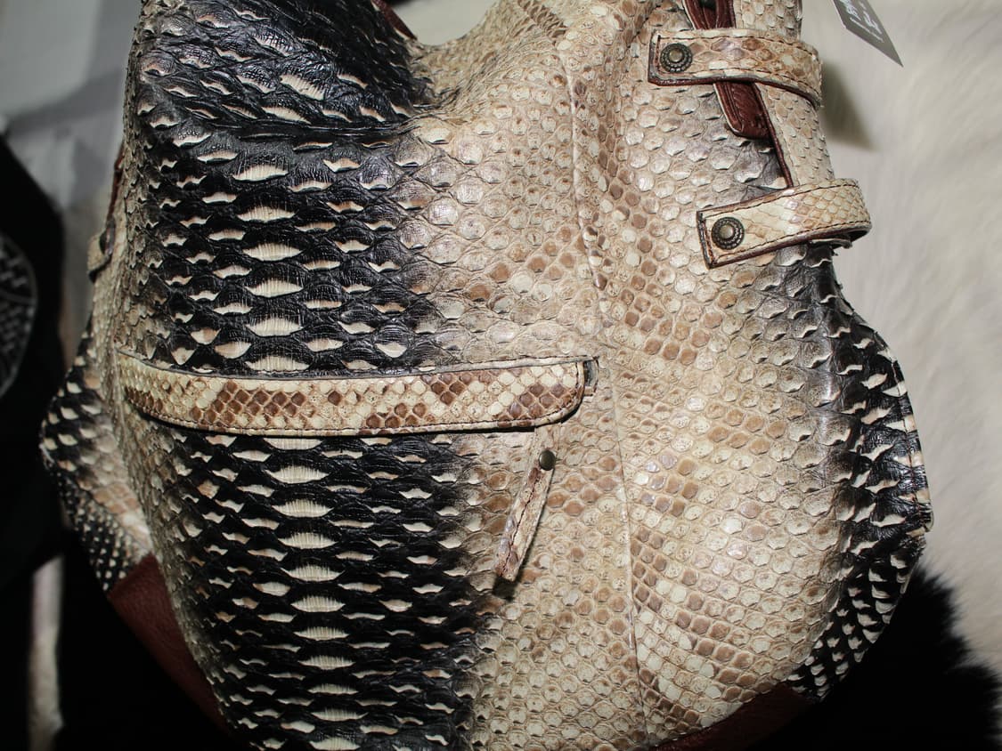 Python Pattern Leather Handbags 상품이미지7