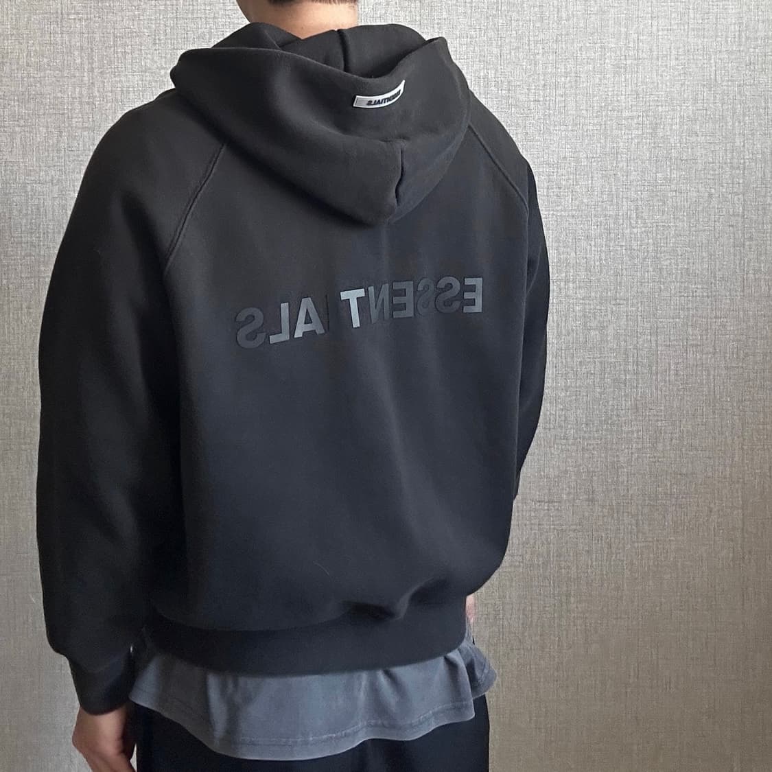 에센셜 x 피어 오브 갓 블랙 후드집업 상품이미지1