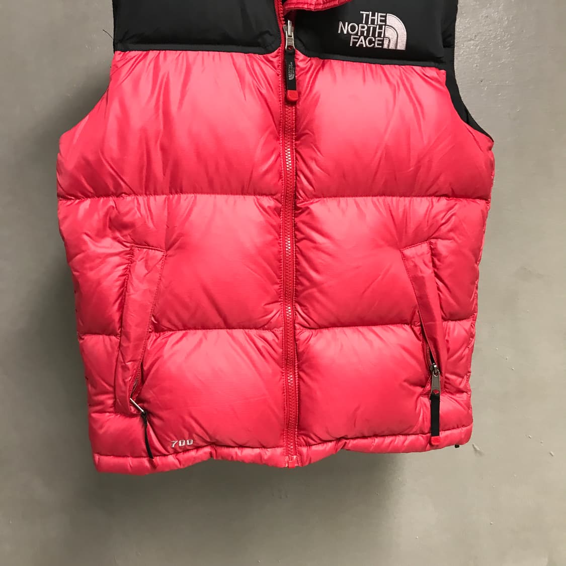 노스페이스 700 패딩 조끼 레드 85 상품이미지3