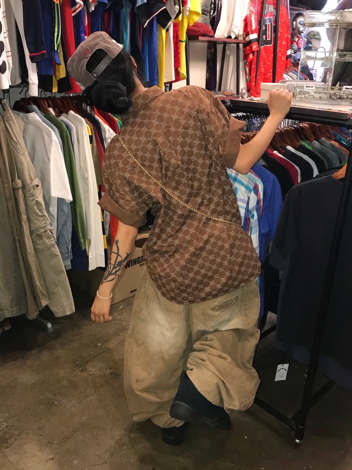 < Stussy Brown Full Logo Shirt > 상품이미지3