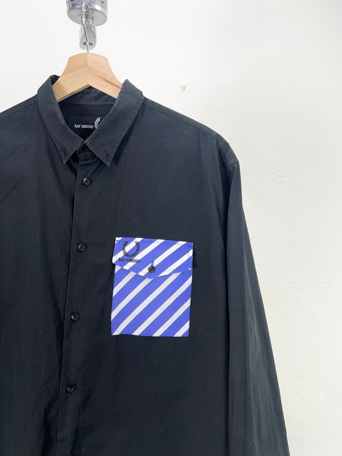 라프시몬스 X 프레드페리 14AW 스트립 버튼 다운 셔츠 상품이미지3