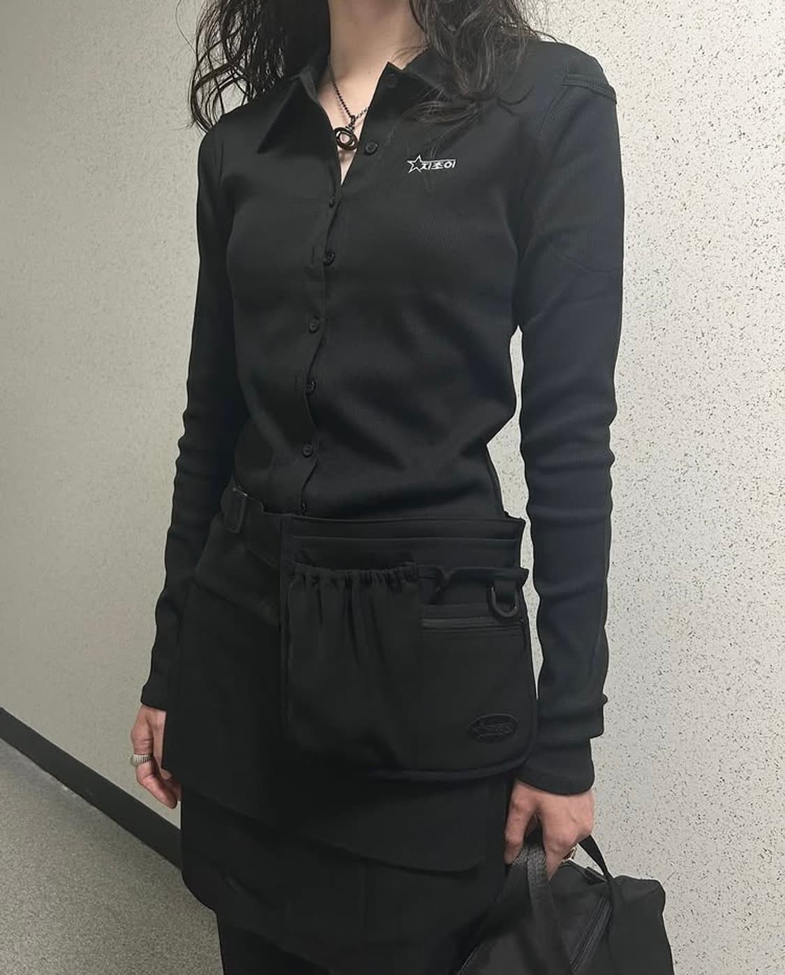 지초이 SS23 BUTTON SHIRT (BLACK) 상품이미지2