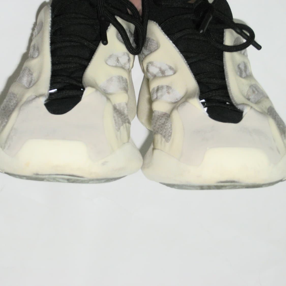 adidas Yeezy Boost 700 V3 Azael 상품이미지5