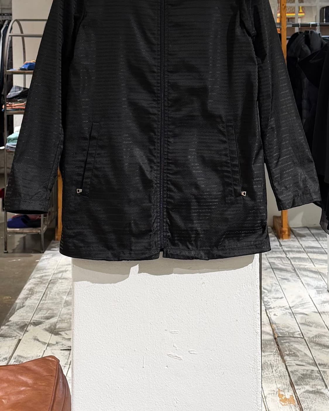 프라다 블랙 로고 패턴 나일론 집업 자켓 상품이미지5