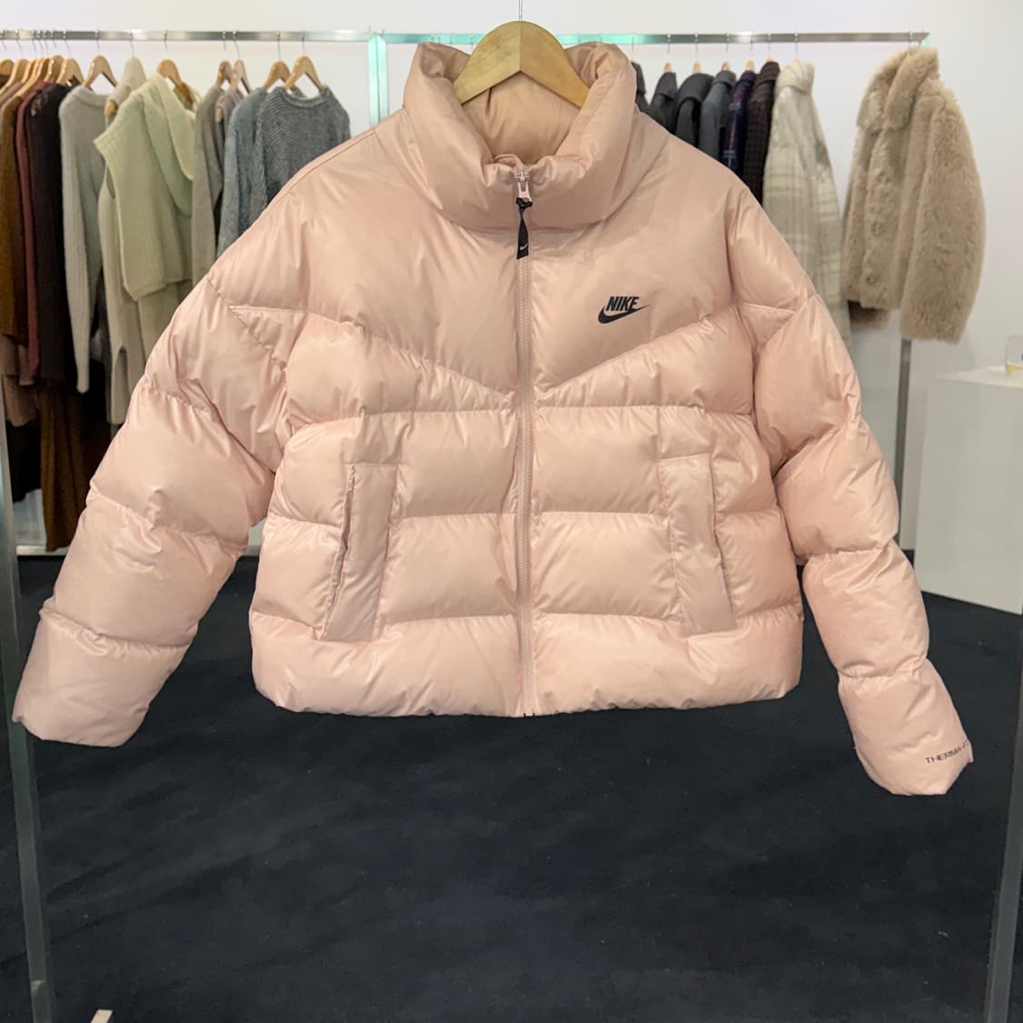 [M] 나이키 써마핏 다운 패딩 핑크 상품이미지1