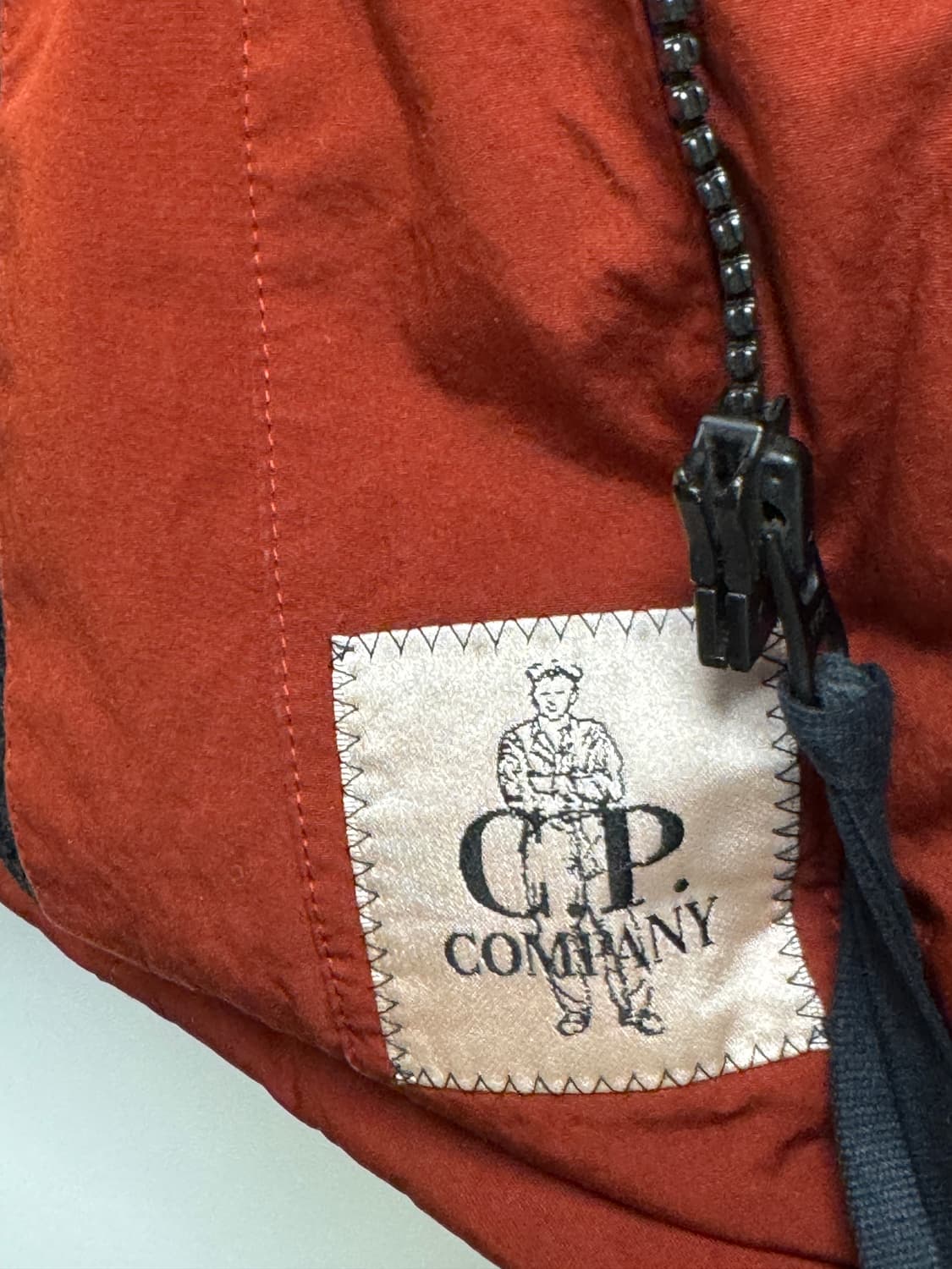 CP컴퍼니 고글 덕다운 패딩 자켓 L 상품이미지6