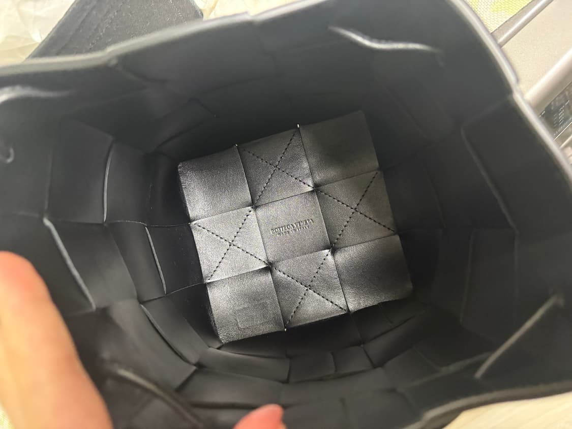 보테가베네타 버킷백 스몰 블랙 상품이미지7