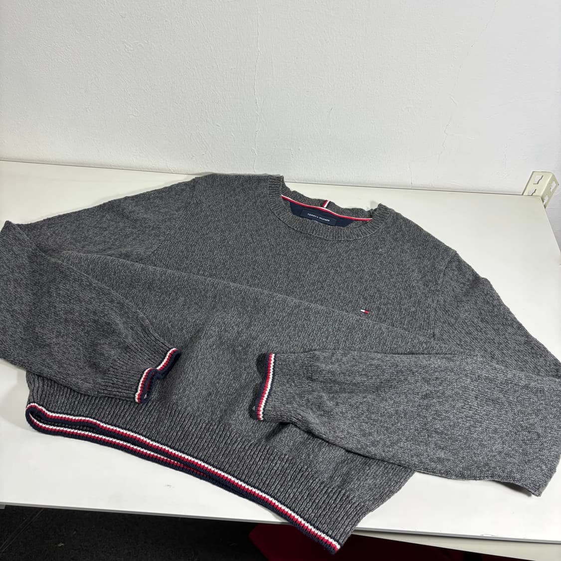 2XL 타미힐피거 차콜 스몰로고 면 니트 상품이미지1