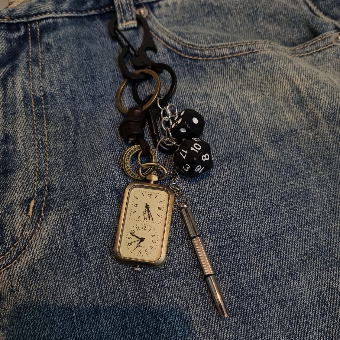 "Dark Fortune"(다크 포춘) 키링 keychain 상품이미지2