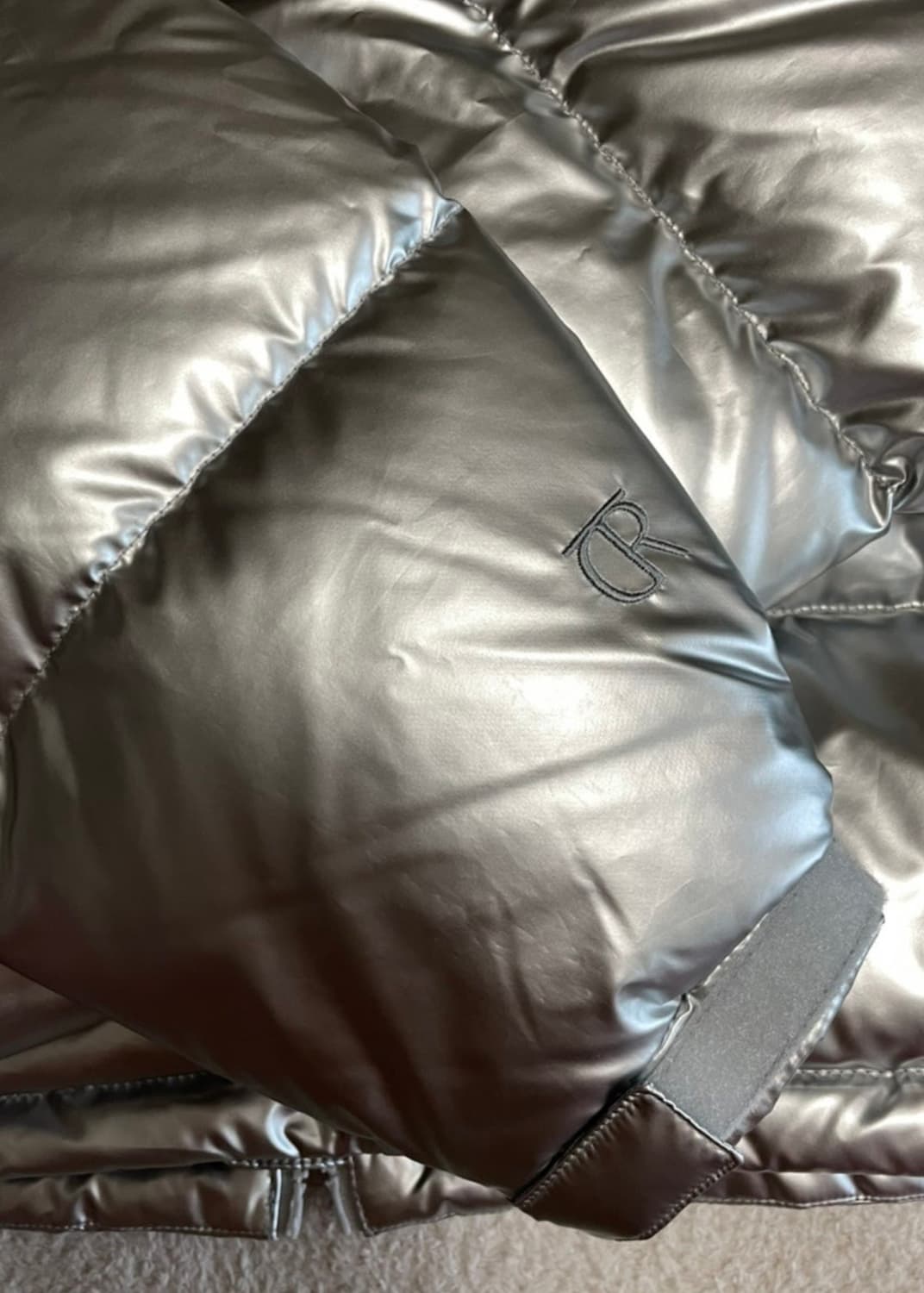 커렌트 숏 푸퍼 패딩 글로시 그레이 F 상품이미지6