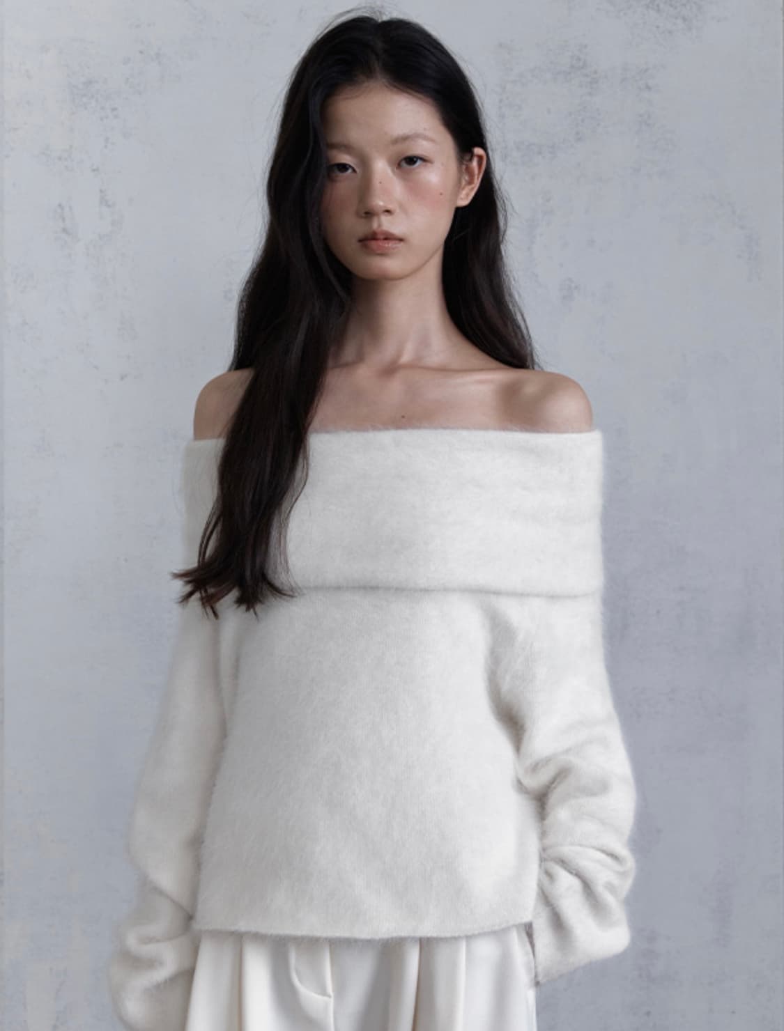 ODS 플리스 앙고라 오프숄더 니트 상품이미지1