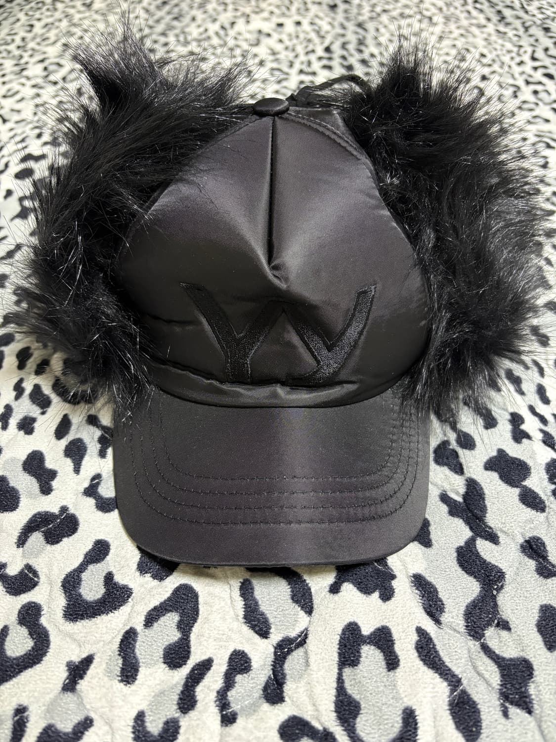 오픈Yy 이어플랩 털모자 블랙 상품이미지1