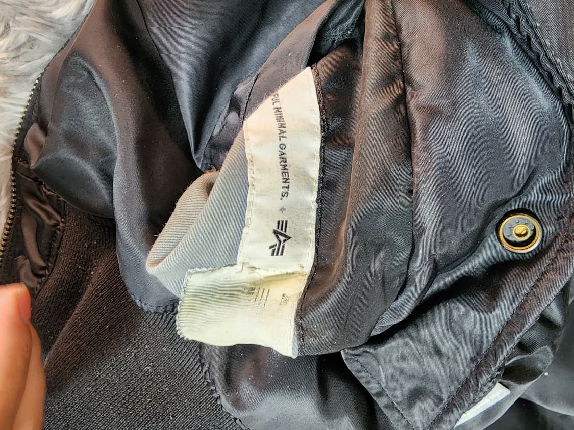 알파인더스트리 MA-1 블랙 항공점퍼 라이플 콜라보 리버시블 상품이미지5