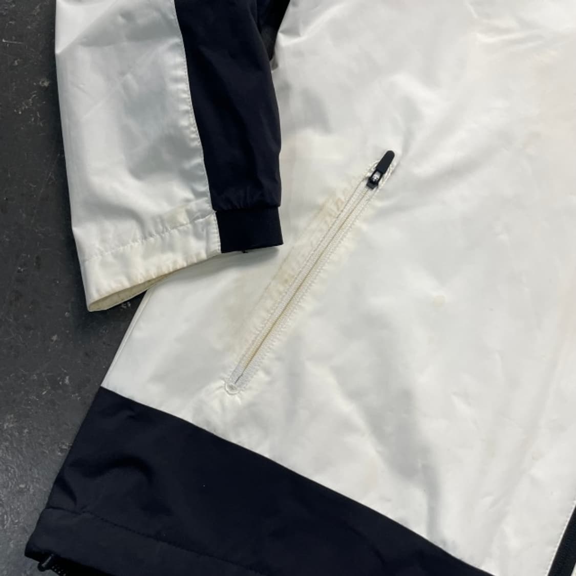 105 디스커버리 바람막이 상품이미지2