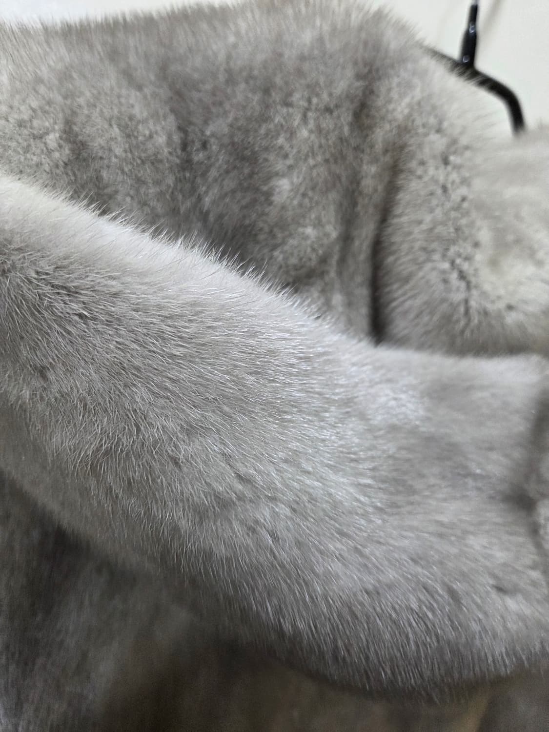 동우 후드 밍크 코트 상품이미지3