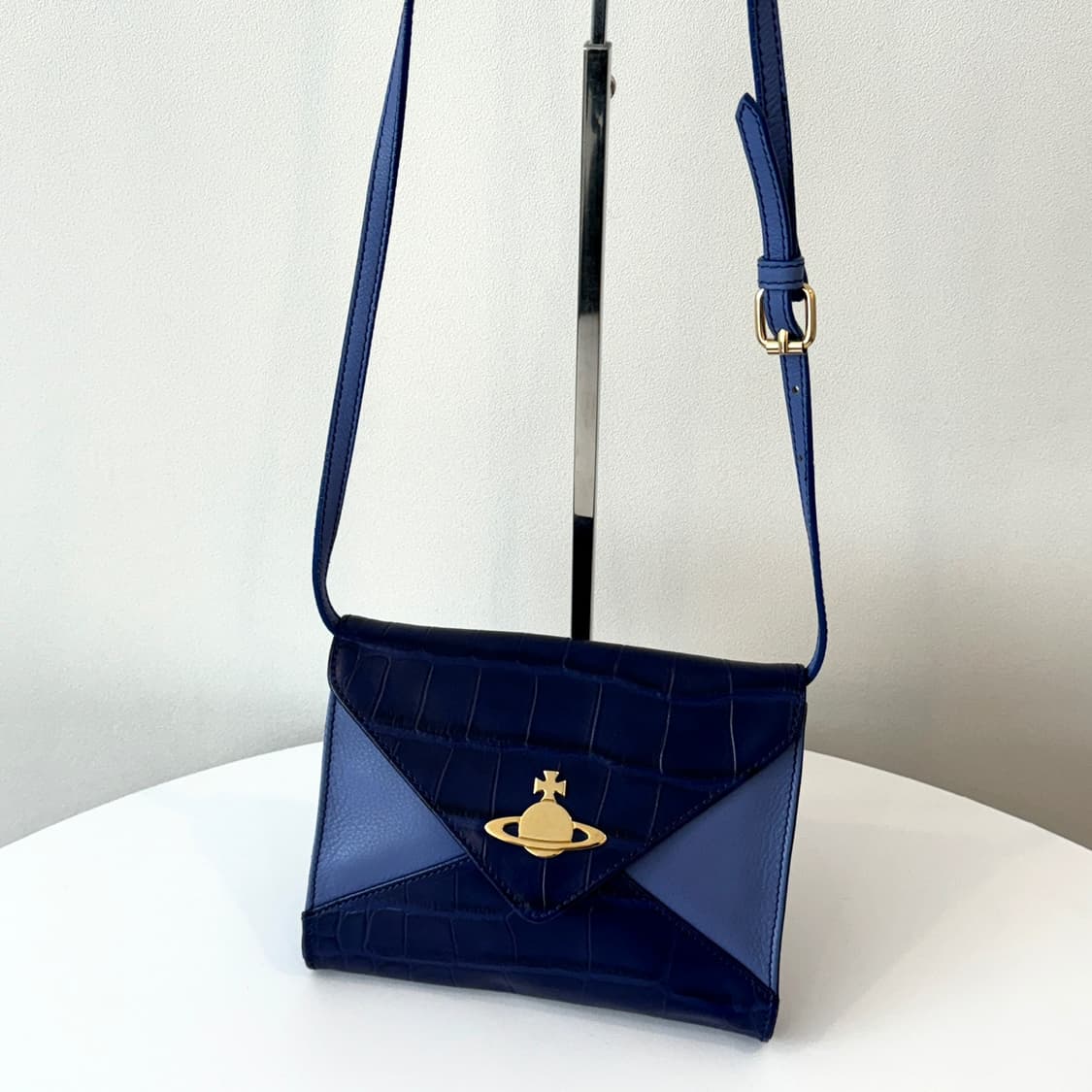 비비안웨스트우드 ORB 미니 크로스백 상품이미지4