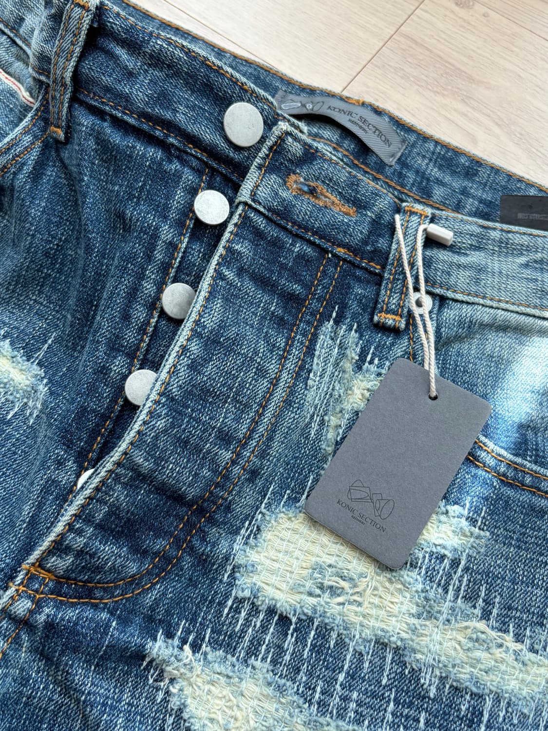 언더마이카 코닉섹션 디스진 상품이미지3