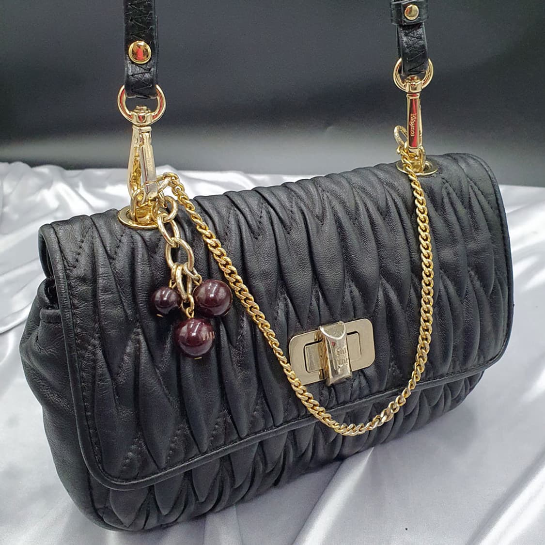 닥스 체인장식 가죽 숄더백 크로스백 중고 가방 은피아노 상품이미지10