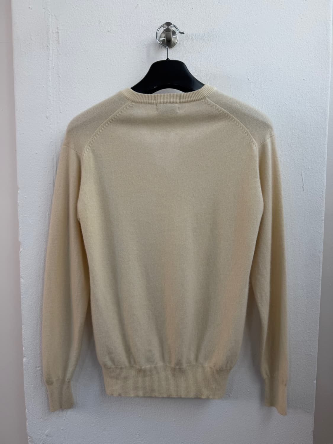 입생로랑 캐시미어 브이넥 니트  상품이미지4