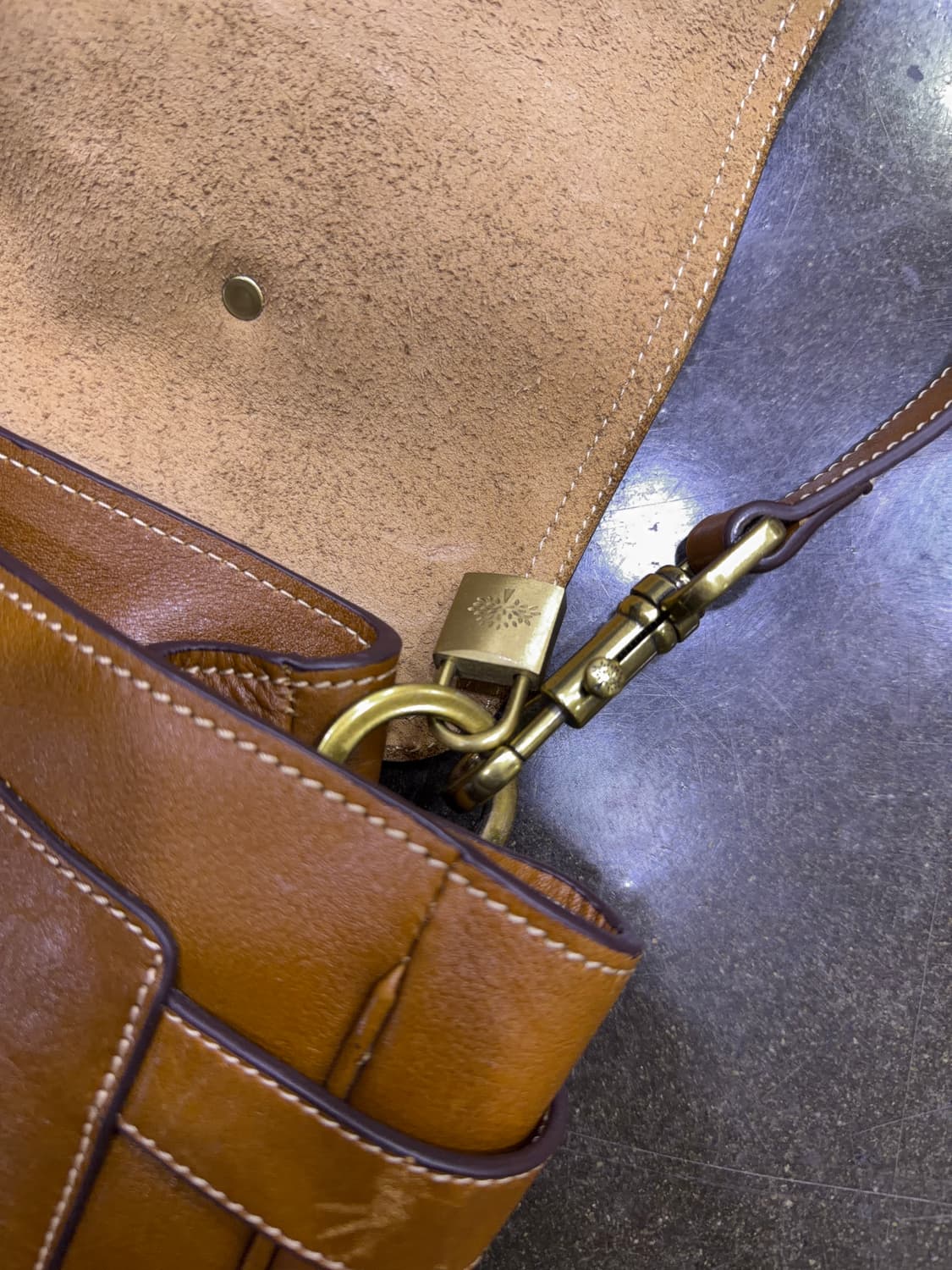 멀버리 알렉사 오버사이즈 사첼백 크로스 브라운 가방 상품이미지8