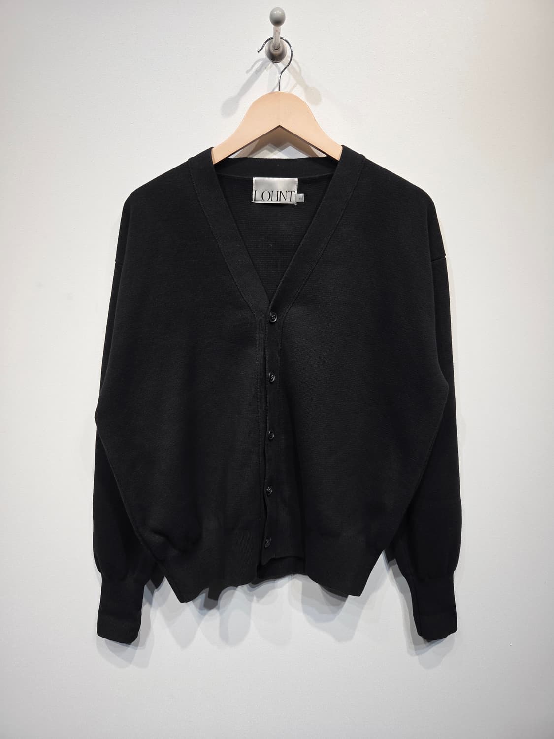 LOHNT 론트 코튼 100% 브이넥 가디건 블랙 상품이미지2