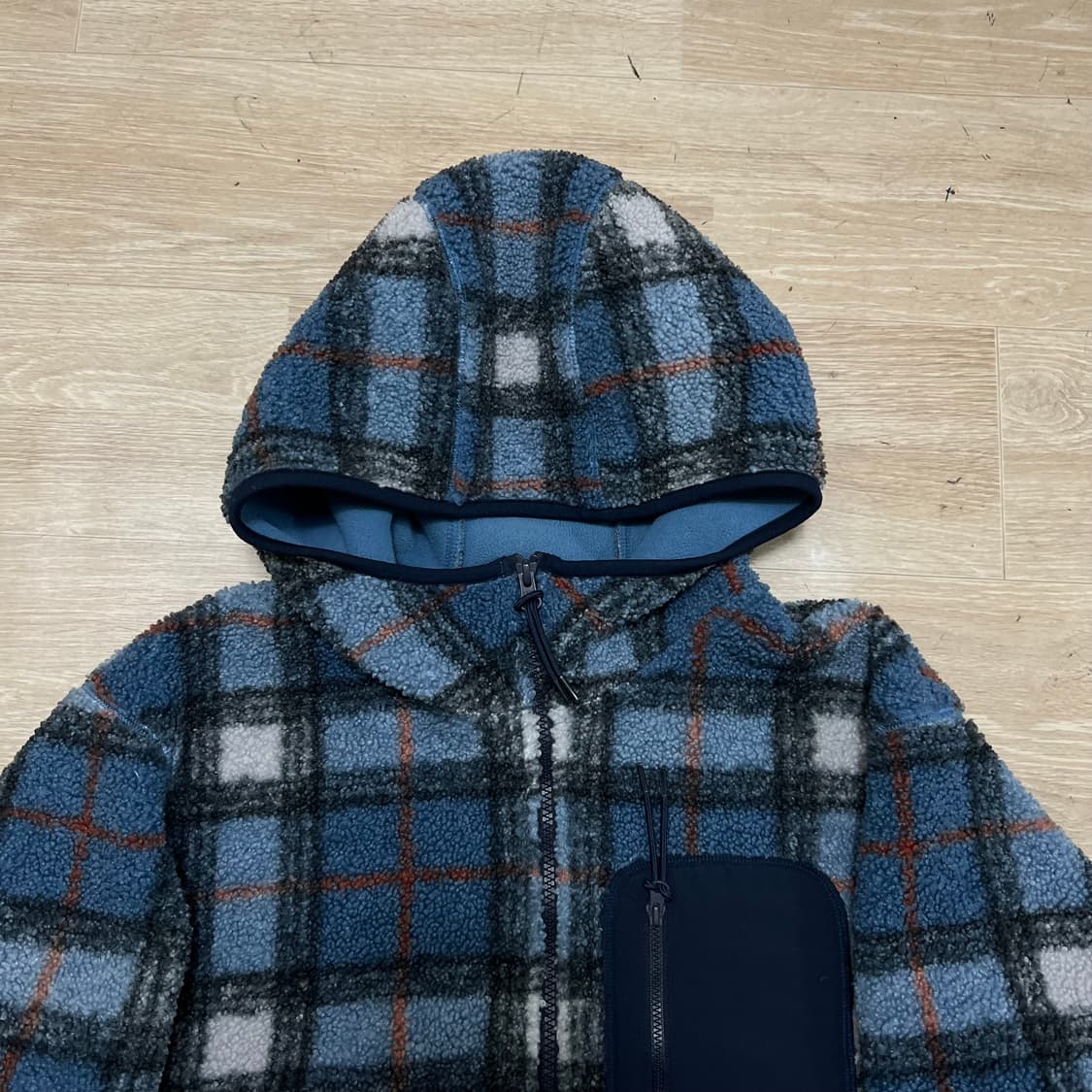 유니클로 x JW앤더슨 체크 뽀글이 후리스 후드자켓 [블루] L/100 상품이미지2