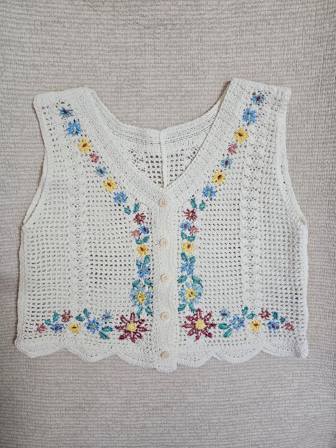 어반이즈 크로쉐니트 자수 베스트  free. 새거수준.  상품이미지1