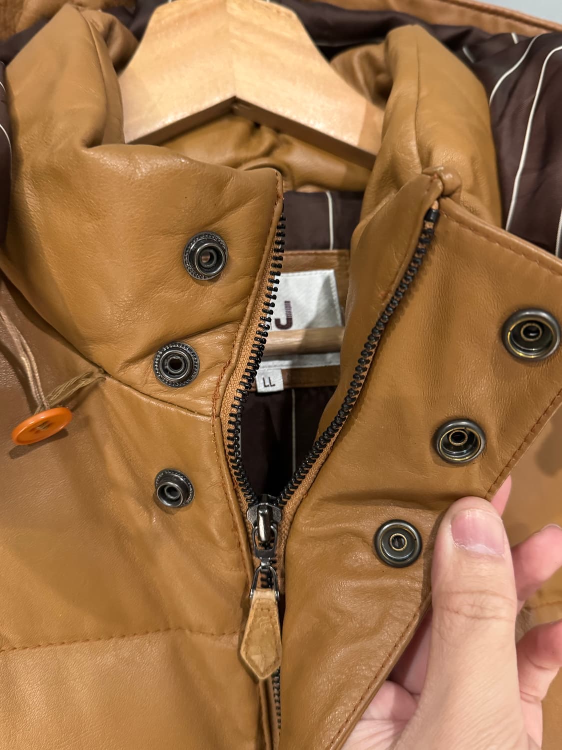 알렉산더 줄리안 카우하이드 가죽 다운 자켓 상품이미지4