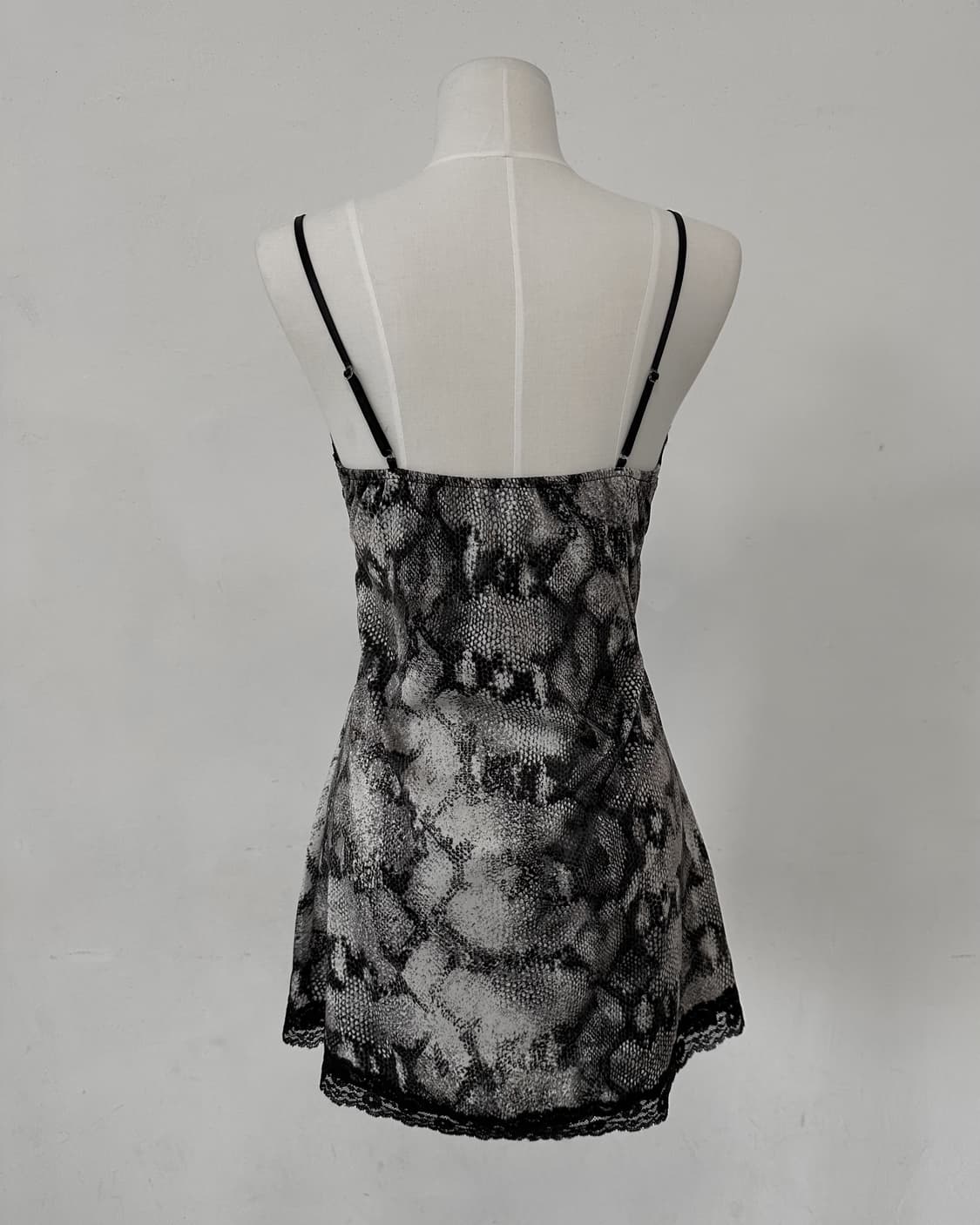 matteveil 매트베일 Python Slip Dress 상품이미지3