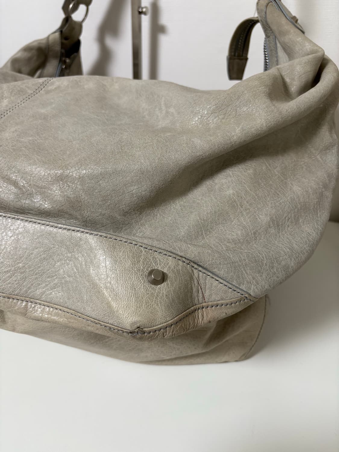 발렌시아가 커리어 모터백 상품이미지3