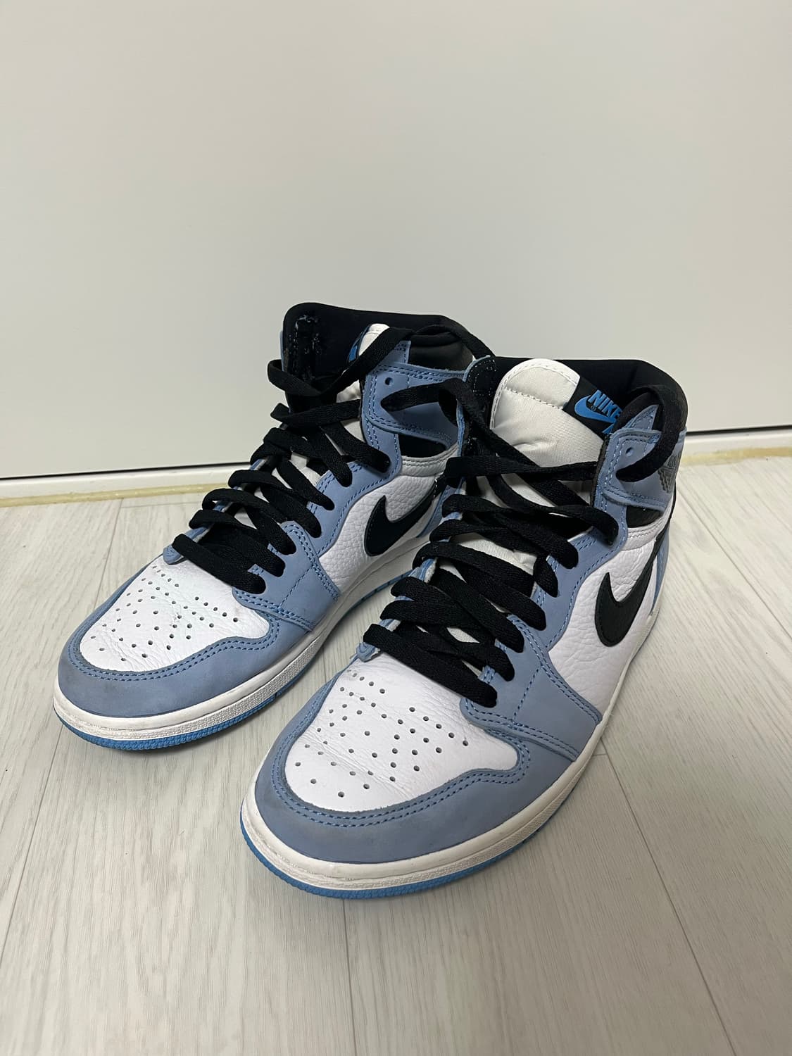 나이키 에어 조던 1 유니버시티 블루 상품이미지1