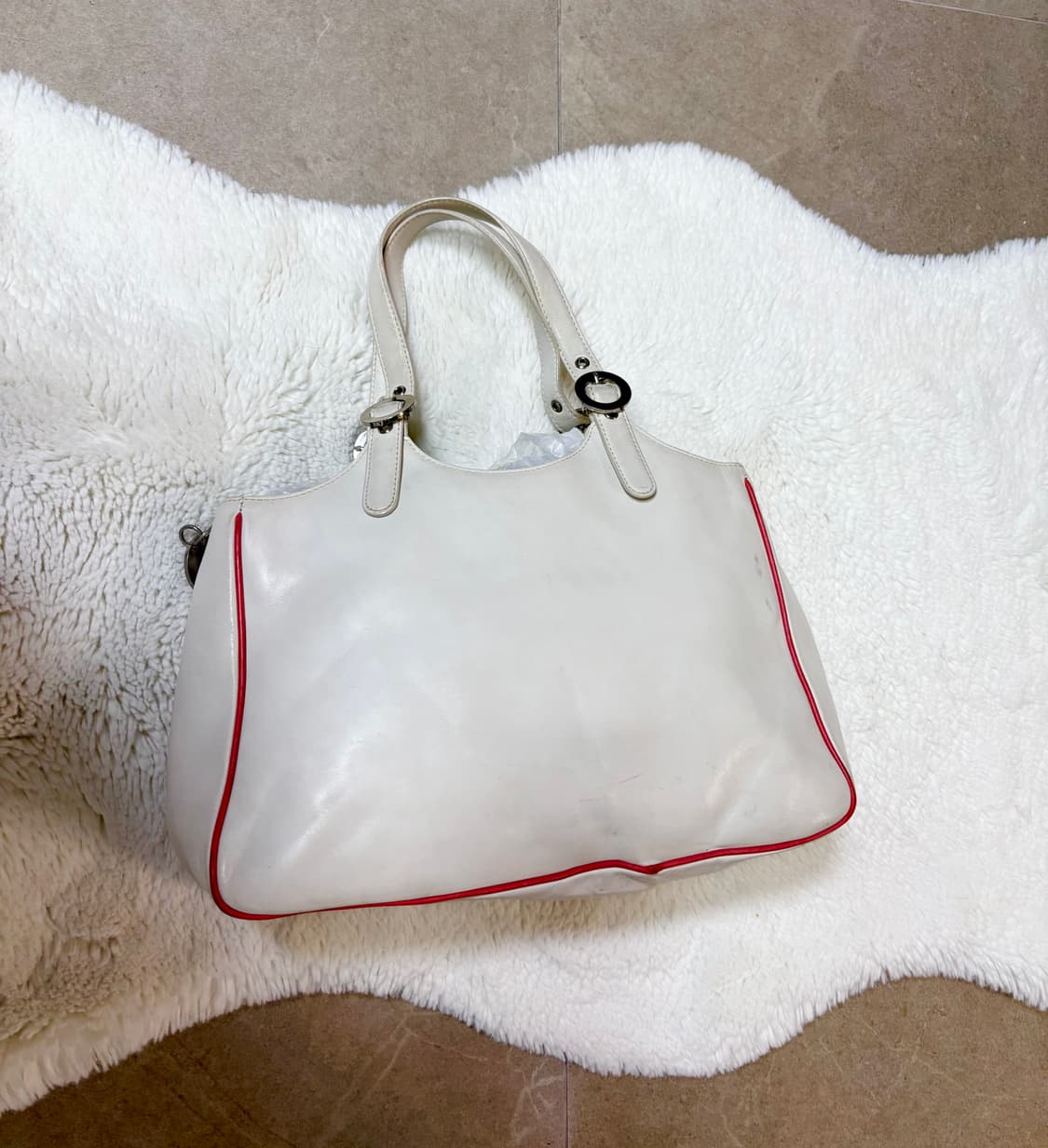 정품 지방시 숄더백. 상품이미지2