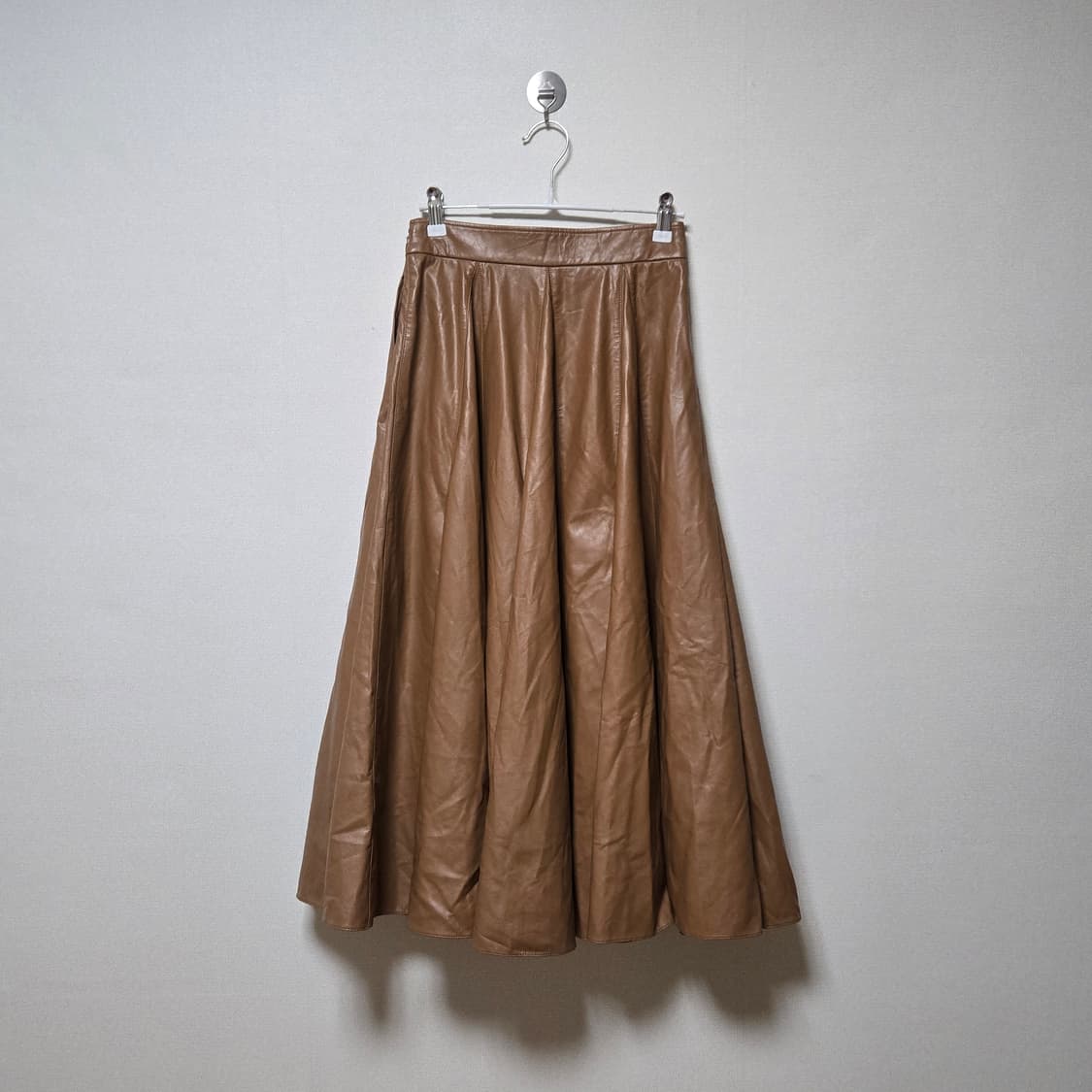 랑방컬렉션 2021 에코레더 스커트  상품이미지7