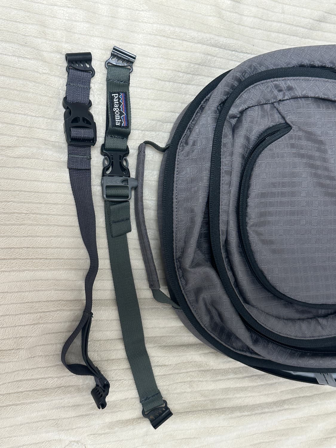 파타고니아 LIGHTWIRE 그레이 백팩 상품이미지9