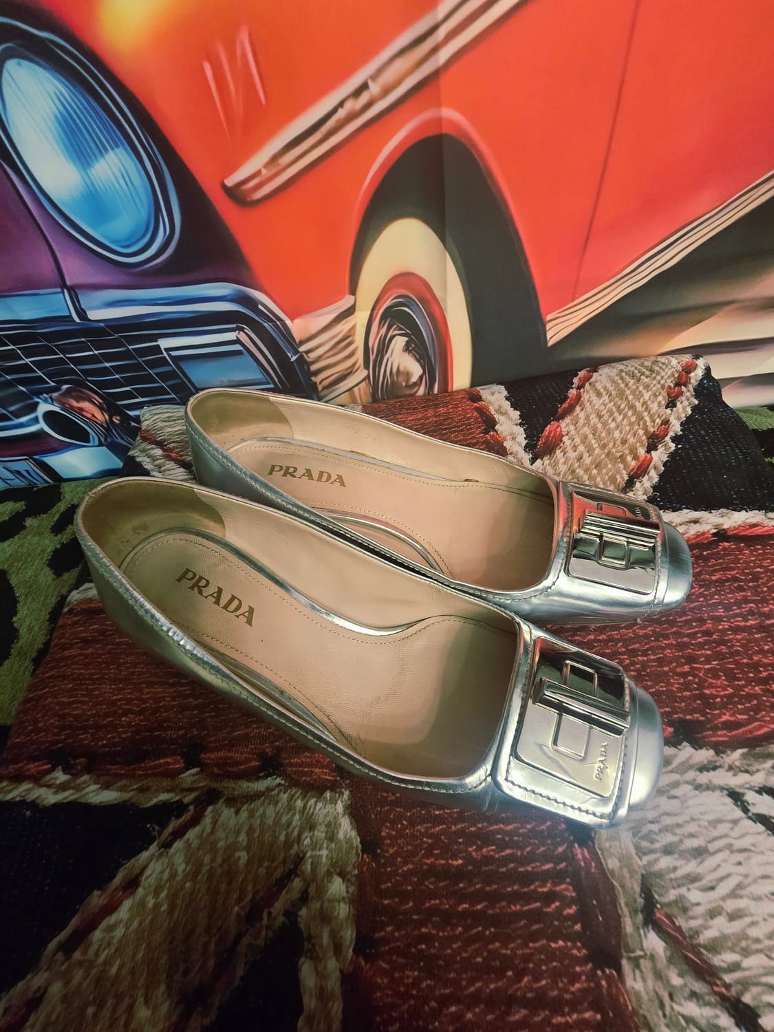 프라다 PRADA 실버 페이턴트 가죽 슬링백 펌프스 상품이미지4