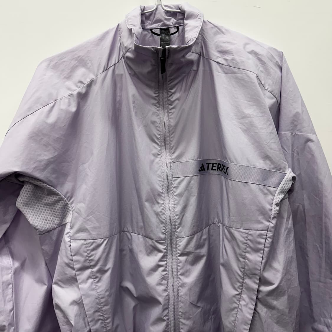 아디다스 여성 경량 바람막이 자켓 러닝복 운동복 M 상품이미지2