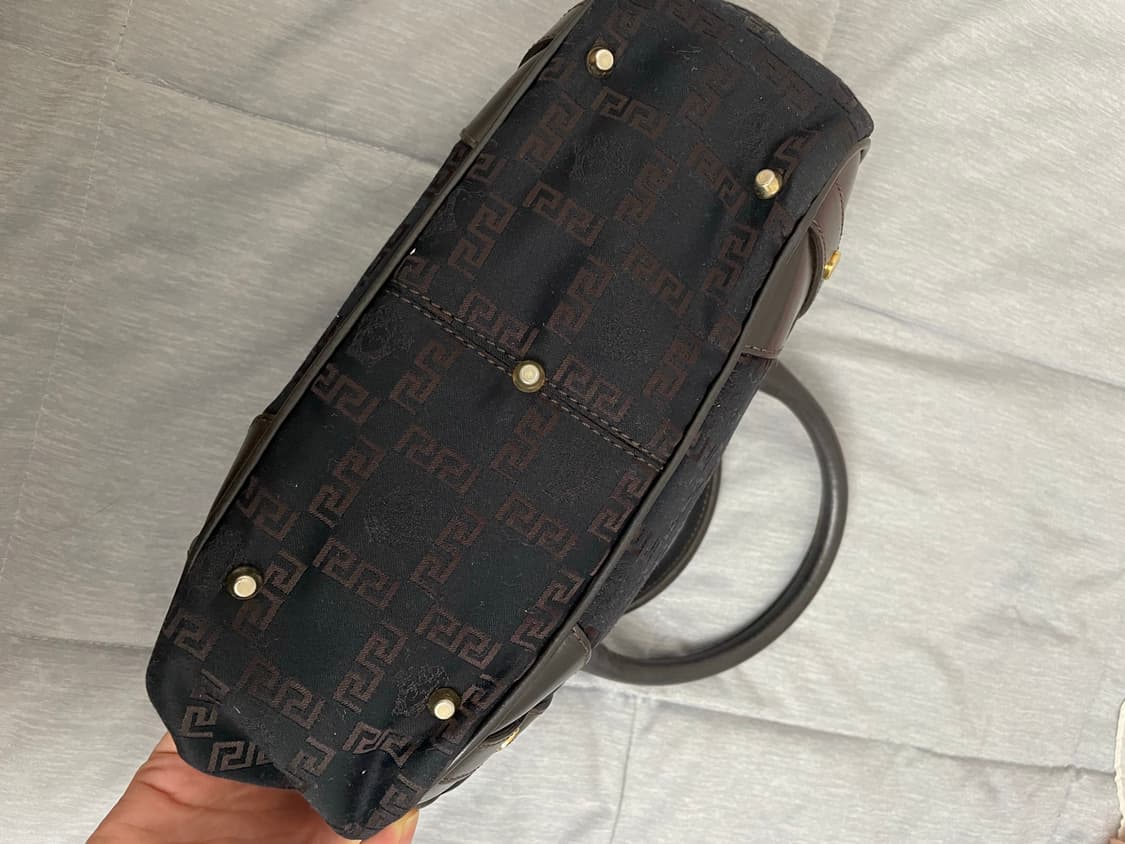 베르사체 Versace 메두사 패턴 토트백 y2k 상품이미지3